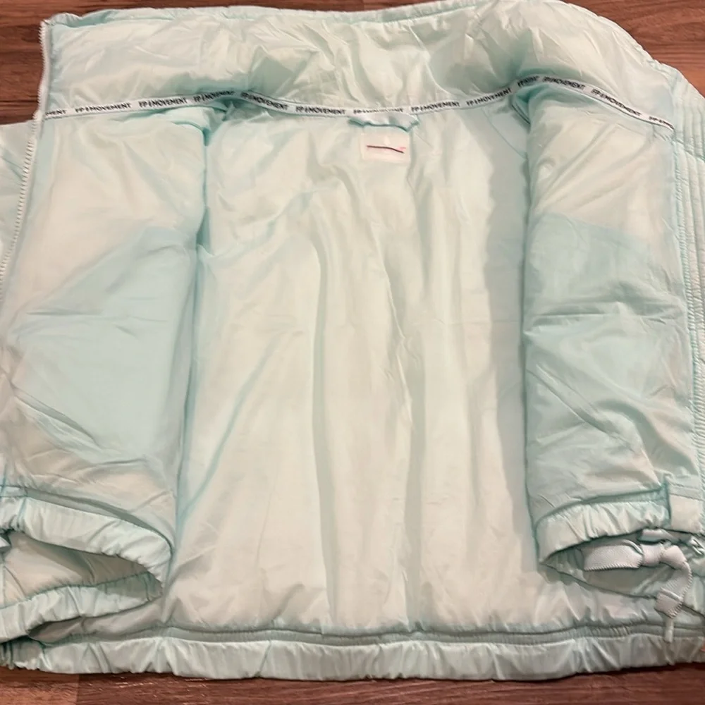 **NWT** FP Movement High Frequency Puffer Coat - Picture 9 of 13